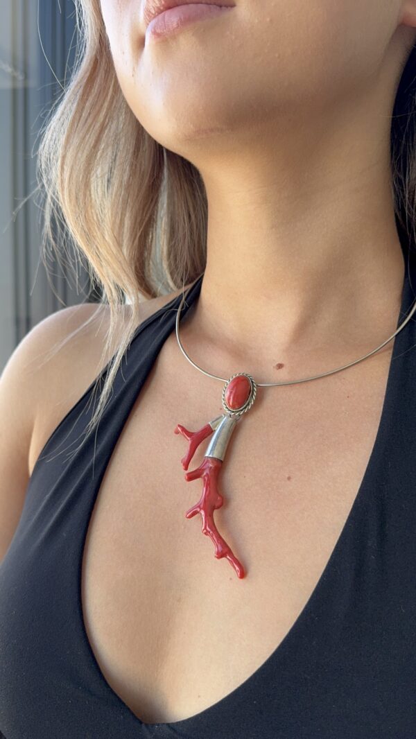 Collier BRANCHE NATURELLE EN CORAIL ROUGE – Image 2