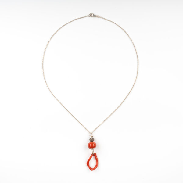 Collier naturel en corail rouge et argent – Artisanat unique
